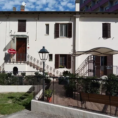 Da Gina Frühstückspension Senigallia